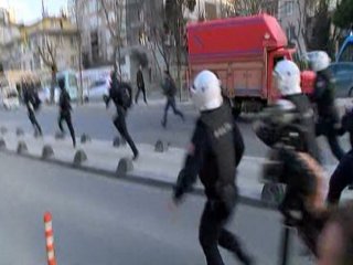 Üniversitede Bıçaklı Sopalı Kavga!