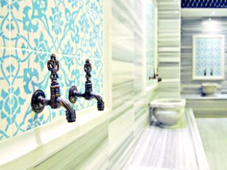 Elin Turisti Geliyor Ama Bizimkiler Havuzcu Çıktı