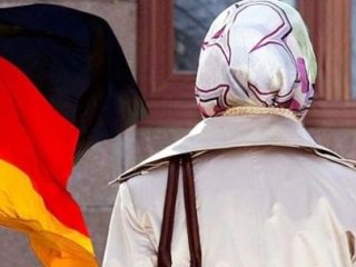 Almanya’da Öğretmenlere Başörtüsü Yasağı Kalktı