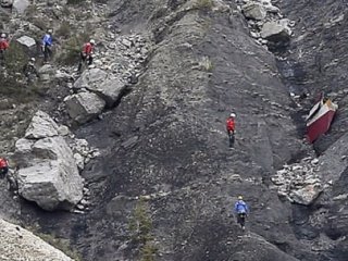 Uçak Düşerken Pilotlar  Baygındı İddiası