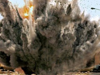 Yemen'de Stratejik Noktalar Bombalandı