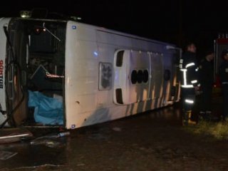 Manisa'da İşçi Servisi Devrildi