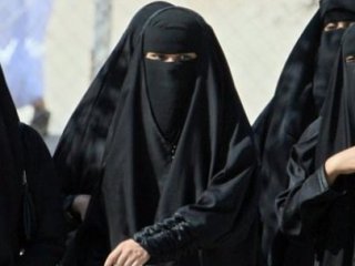 Almanya’dan 70  Kadın IŞİD’e Katıldı