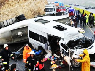 Urfada Feci  Kaza Çok Sayıda Ölü Var