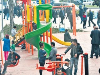 Çocuk Parkında Fuhuş Pazarlığı