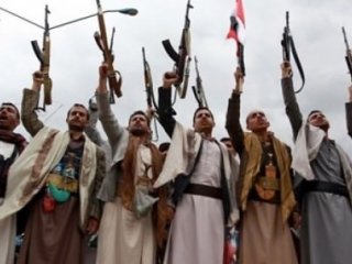 Husilerin Askeri Tesisleri Bombalandı