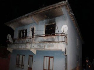 Soygun İçin Girdiler Yaşlı Kadını Canlı Canlı Yaktılar