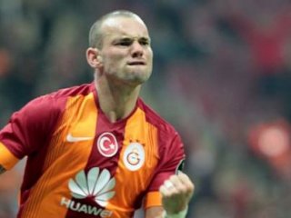 Sneijder O Tweet İçin Özür Diledi