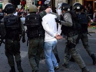 Batı Şeria'da 9 Filistinli Gözaltına Alındı