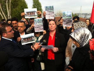 Avcılar'da 'Mescit Yıkımı' Protestosu