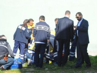 15 Defa Bıçaklayıp Boğazını Kesti!