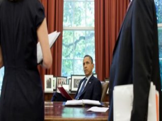 Ruslar Beyaz Saray'ı Ele Geçirdi