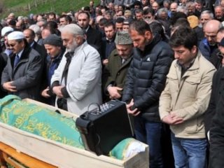 Bu Köye Muhtar Seçilen Yaşamıyor