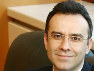 O İsim İstifa Mı Etti?