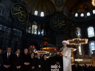 Ayasofya'da Kur'an Sesleri