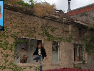 Eski Pavyonda Yanmış Erkek Cesedi Bulundu