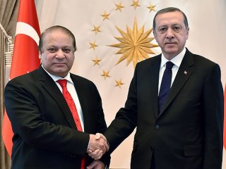 Erdoğan ve Navaz Şerif Yemen'i Görüştü
