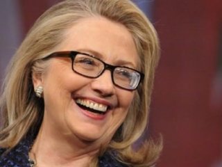 Hillary Clinton Adaylığını Resmen Açıkladı