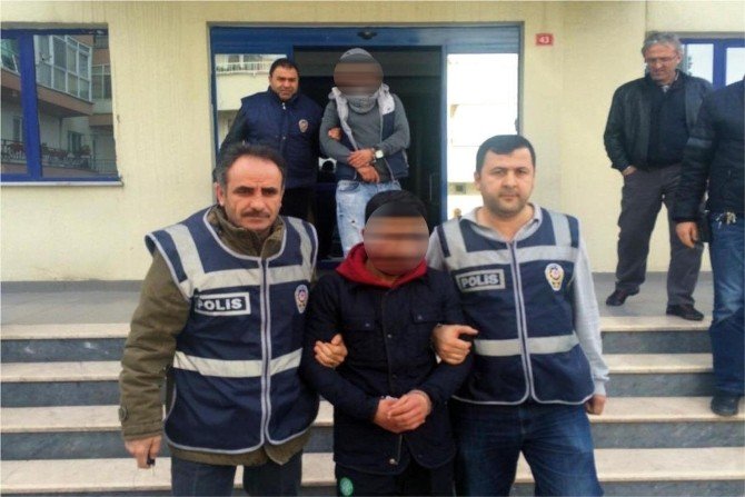 Hırsızlar Polisten Kaçamadı