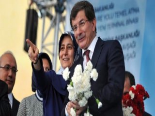 Davutoğlu'na Mitingi İptal Ettiren Gecikme!