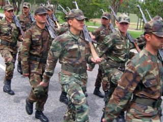 Kışladaki Cep Telefonuna '7 Numara' Şartı