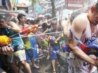 'Su Bayramı' Kanlı Başladı: 191 Ölü