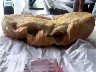 Ekmeğin İçinden Çıkan Şok Etti!