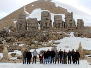 Nemrut Dağı Ziyaretçilerini Bekliyor