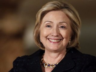 Clinton'ın Seçim Reklamına 18 Yaş Sınırı