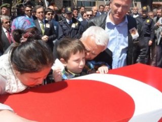 Küçük Mert'ten Şehit Babasına En Acı Veda