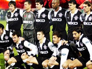Beşiktaş'ın Efsane İsmi Alkol Batağında!