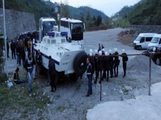 Hainlerin Mezarlık Şovu Engellendi