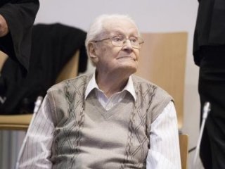 93 yaşındaki Nazi subayı mahkemede özür diledi