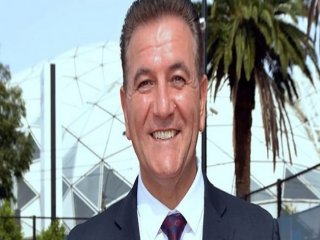 Dedesinin Savaştığı Ülkeye Bakan Oldu!