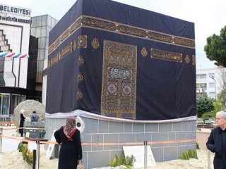 Belediye 'Maket Kabe'yi Kaldırdı!