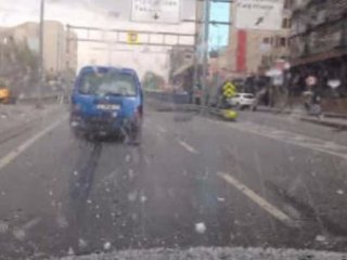 Alaşehir’de Dolu Bağları Vurdu