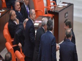 AK Parti Ve CHP Seçim Beyannamesi Arasındaki Fark