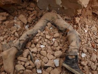 Topraktan Ceset Fışkırıyor