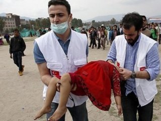 Türk Arama-Kurtarma Ekipleri Nepal'e Ulaştı