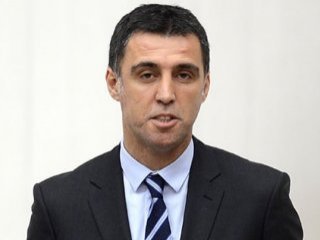 Hakan Şükür Deniz Gezmiş Fotoğrafı Paylaştı