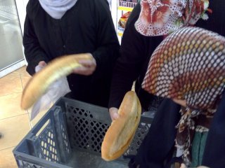 Ekmek Bayat Yoksulluk Taze