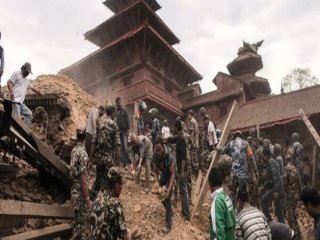 Nepal’de Ölü Sayısı 5 Bini Geçti