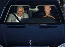 Erdoğan, Diyarbakır'da direksiyona geçti