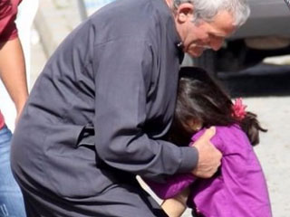 Çığlık Seslerini Duyan Esnaf Fırladı!