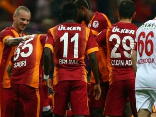 Aslan Kupaya 4 Kolla Sarıldı!