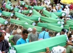 Bosna'da 32 savaş kurbanı daha toprağa verildi