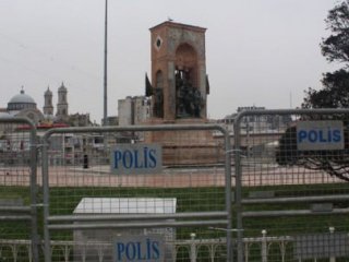 Taksim ve Taksim'e Çıkan Yollar Kapalı!