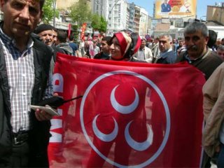 Bir Anda MHP bayrağı Açınca...