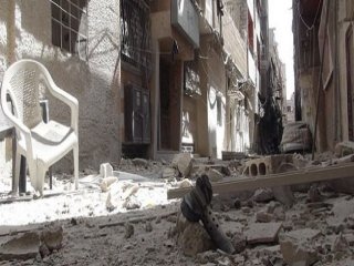 Yermuk Mülteci Kampı'na Varil Bombası!