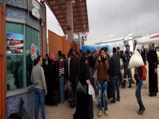 Suriyeliler Ülkelerine Geri Dönüyor